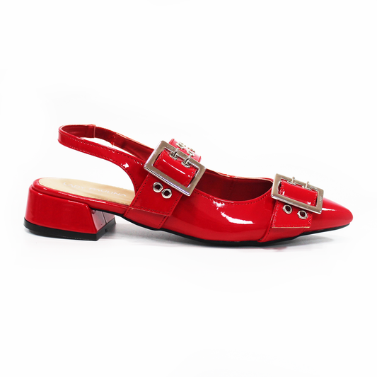 Flat Slingback Mule Rojo Charol con detalle de ojales y doble Hebilla de Dama LADY PAULINA