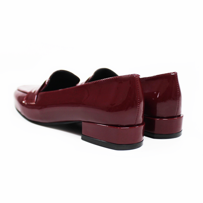 Mocasín Clásico Vino Charol de Dama TACZA