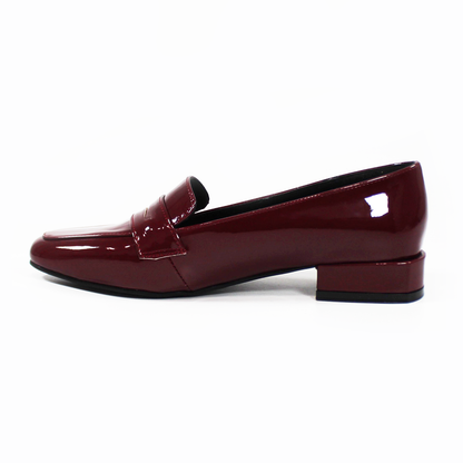 Mocasín Clásico Vino Charol de Dama TACZA