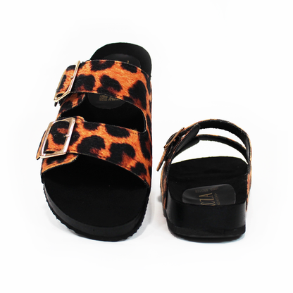 Sandalias de Piso Doble Hebilla Animal Print de Dama TACZA