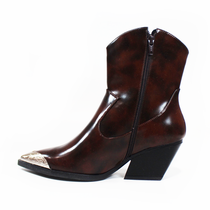 Botín Vaquera con Punta Metálica Marron Brocholeado de Dama SENTIES