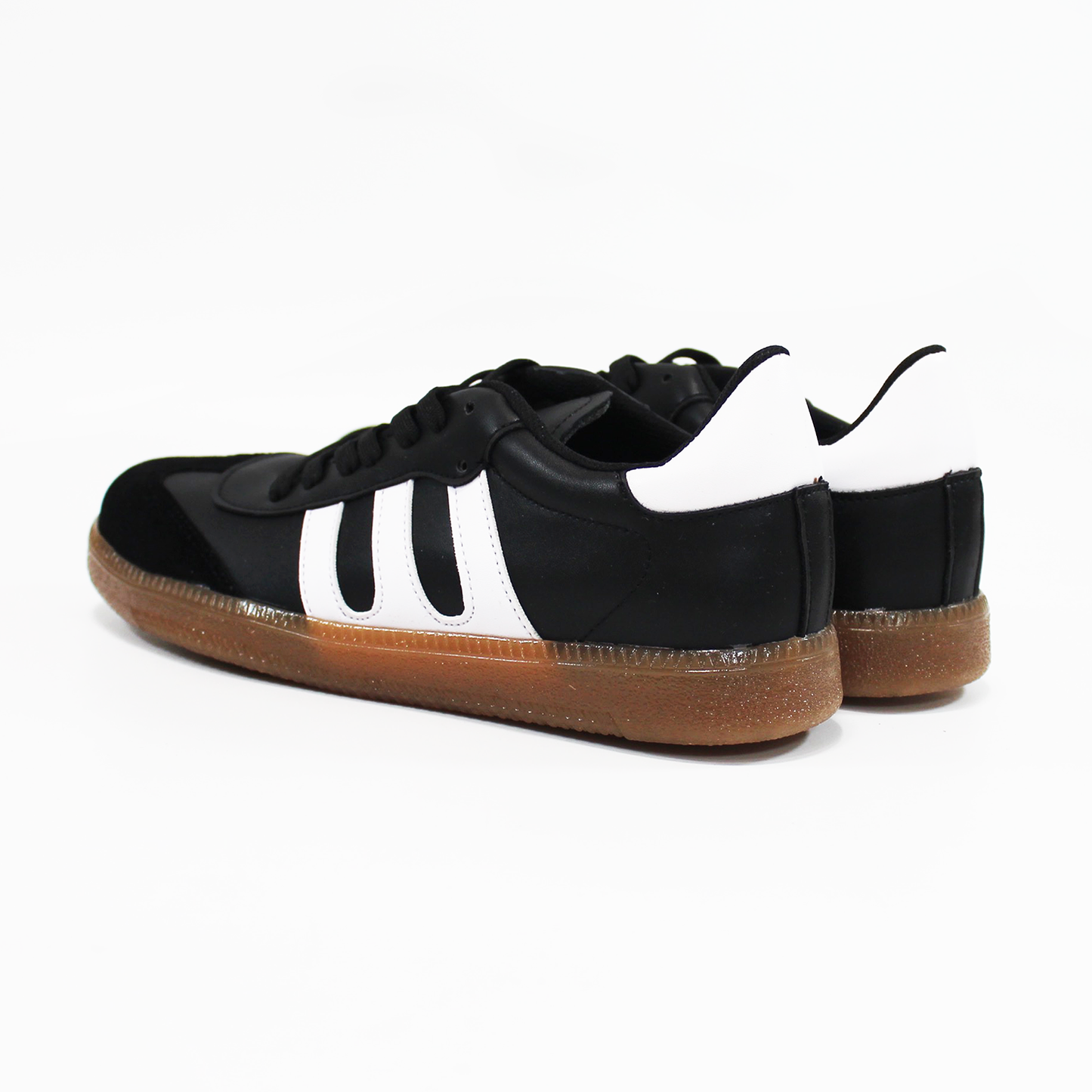 Tenis Sneaker tipo Samba Negro con Blanco de Dama TACZA