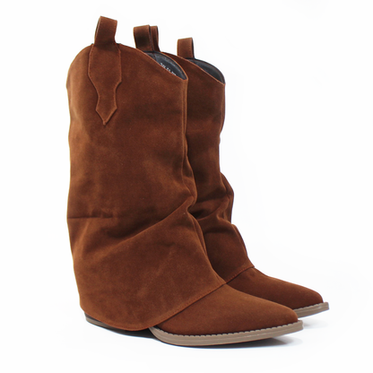 Bota Vaquera Café Gamuza Tubo Medio con Capa de Dama TACZA