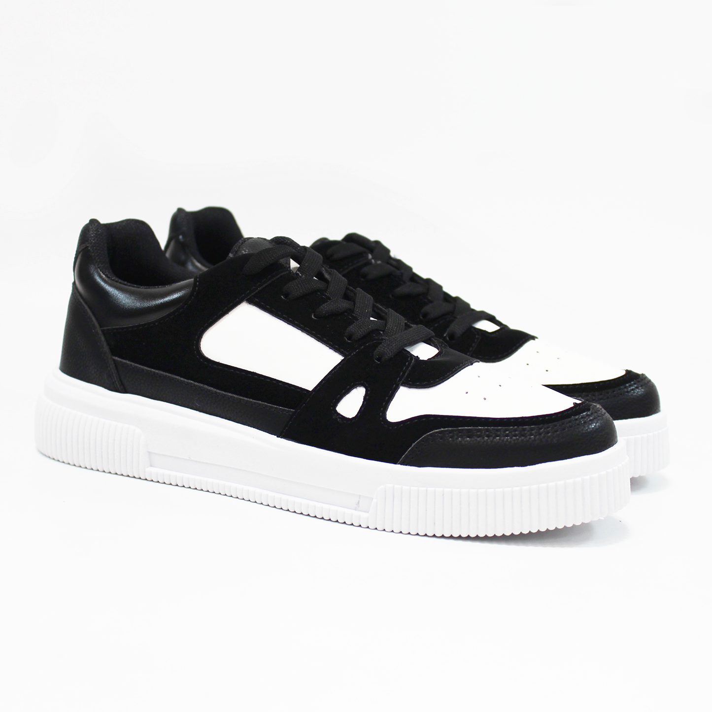 Tenis Sneaker Casual Negro con Blanco de Dama TACZA