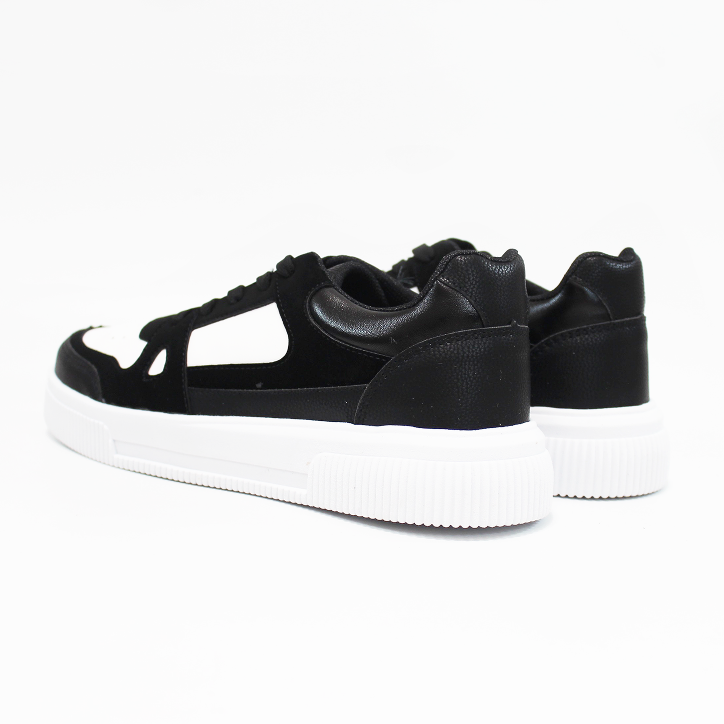 Tenis Sneaker Casual Negro con Blanco de Dama TACZA