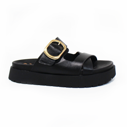 Sandalia Plataforma NOMADAS Negra y Detalle con Hebilla de Dama