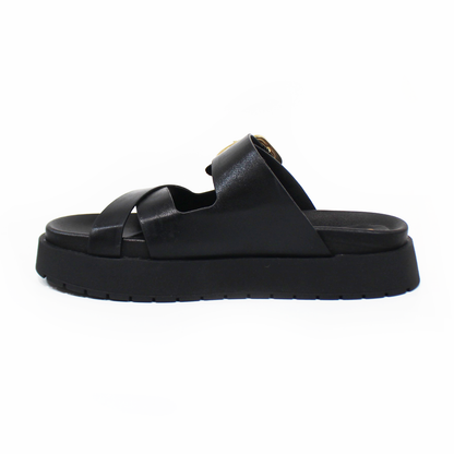 Sandalia Plataforma NOMADAS Negra y Detalle con Hebilla de Dama