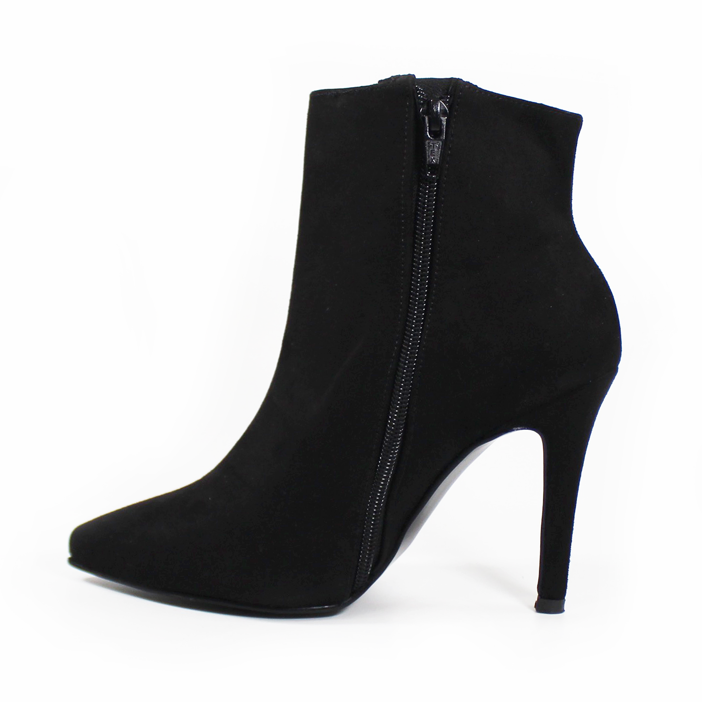 Botín Puntal Tacón Stiletto Negro Ante de Dama TACZA