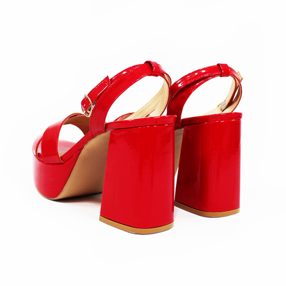 Sandalia de Plataforma Rojo Charol Cruzada Destalonada con Pulsera TACZA