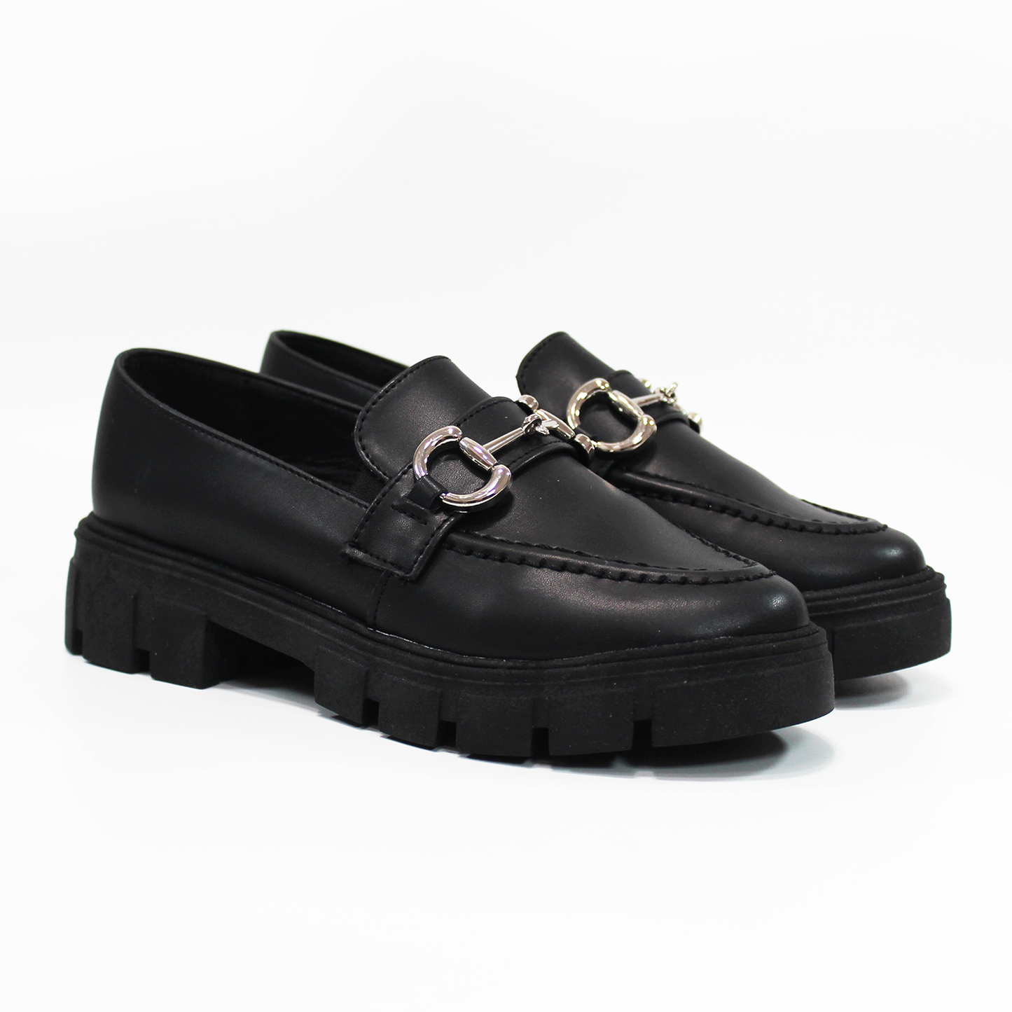 Mocasín Chunky Negro con Herraje Plata de Dama TACZA