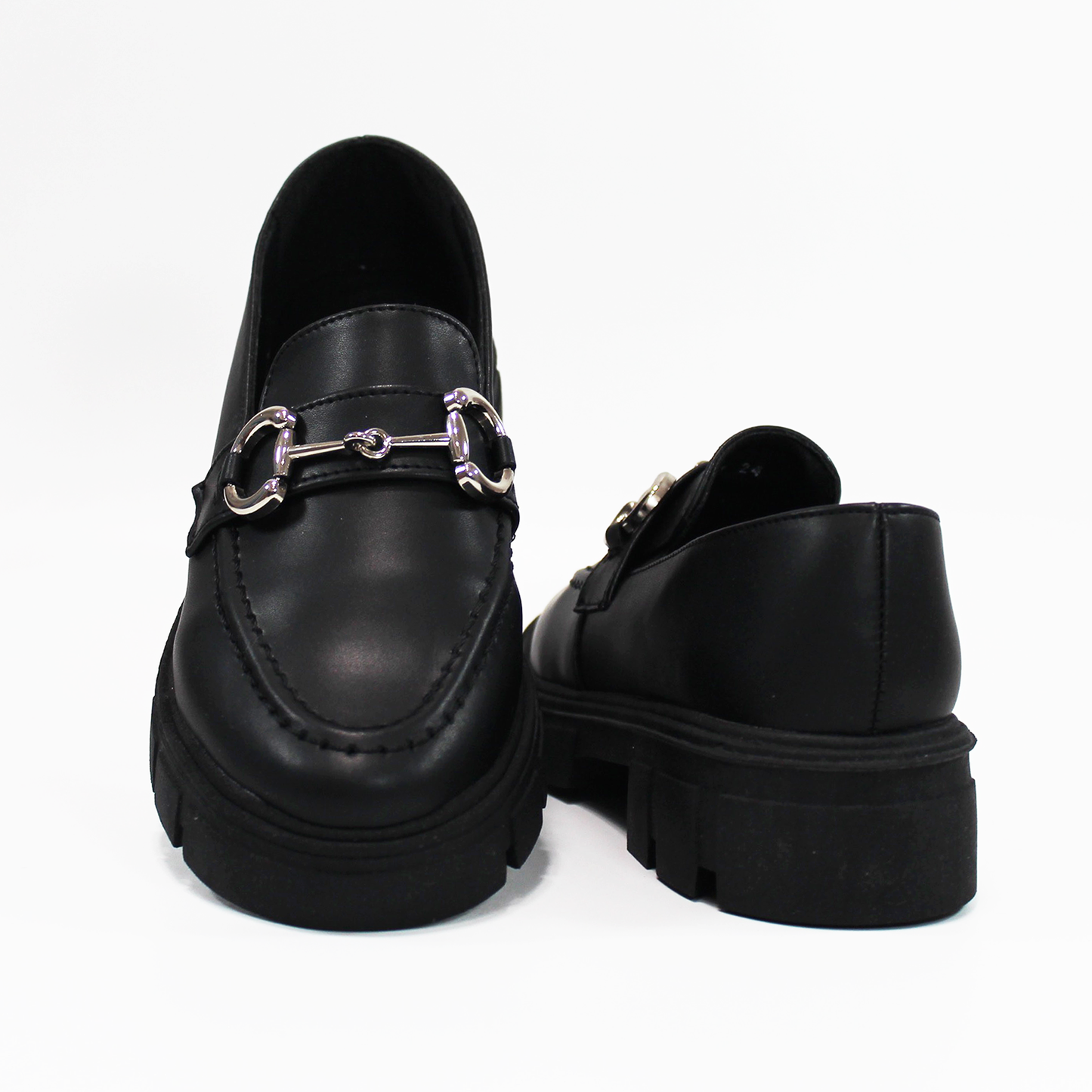 Mocasín Chunky Negro con Herraje Plata de Dama TACZA