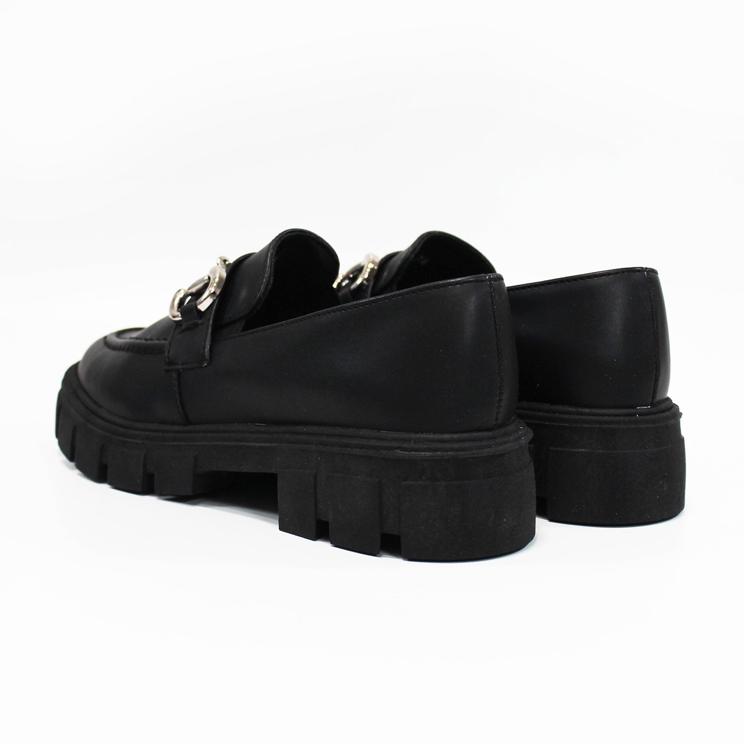 Mocasín Chunky Negro con Herraje Plata de Dama TACZA