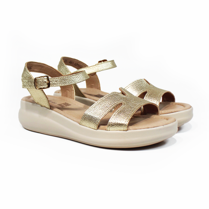 Sandalia Confort de Piel Dorada con Pulsera de Dama SUAVE CAMINAR