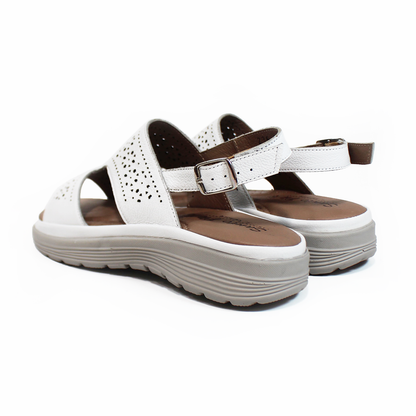 Sandalia Confort de Piel Blanco con Perforaciones con Correa en tobillo de Dama STEFANIA