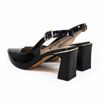 Zapatilla de Piel Slingback Negro Charol MACADA