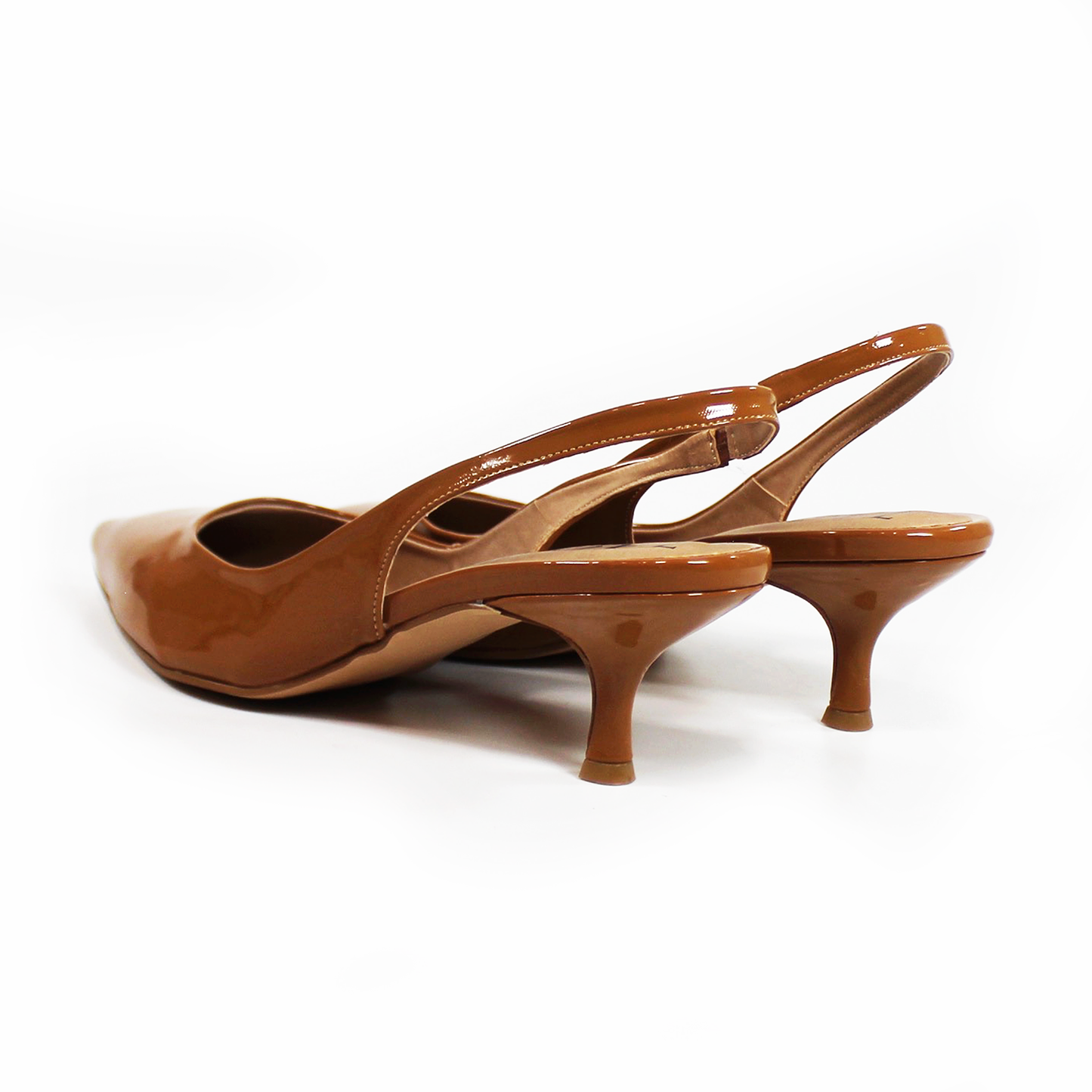 Zapatilla Kitten Tan Charol Slingback de Dama TACZA