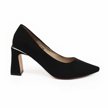 Zapatilla Negro Ante con Detalle en Tacón MACADA