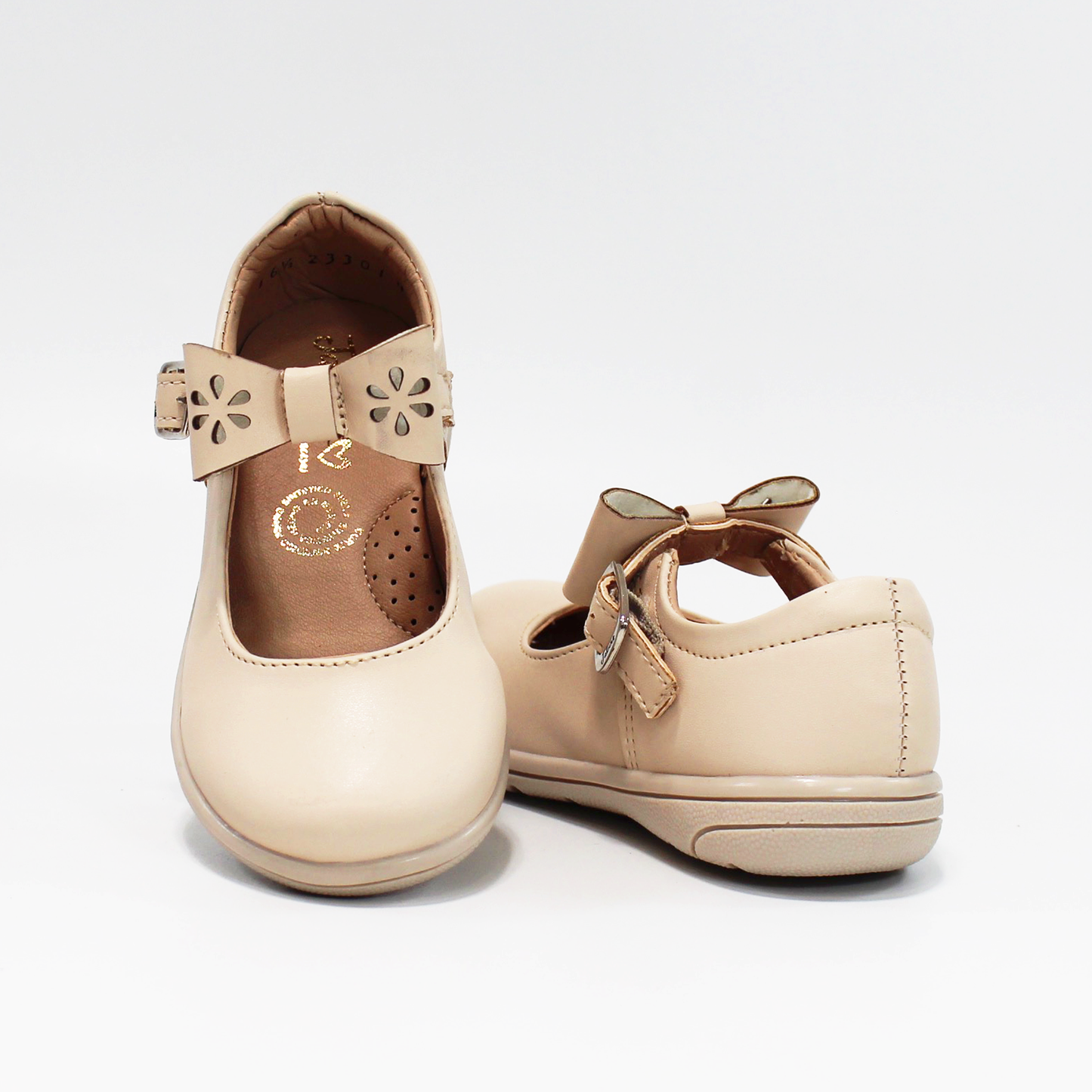 Zapato de Niña con Moño Crema JAKUNA