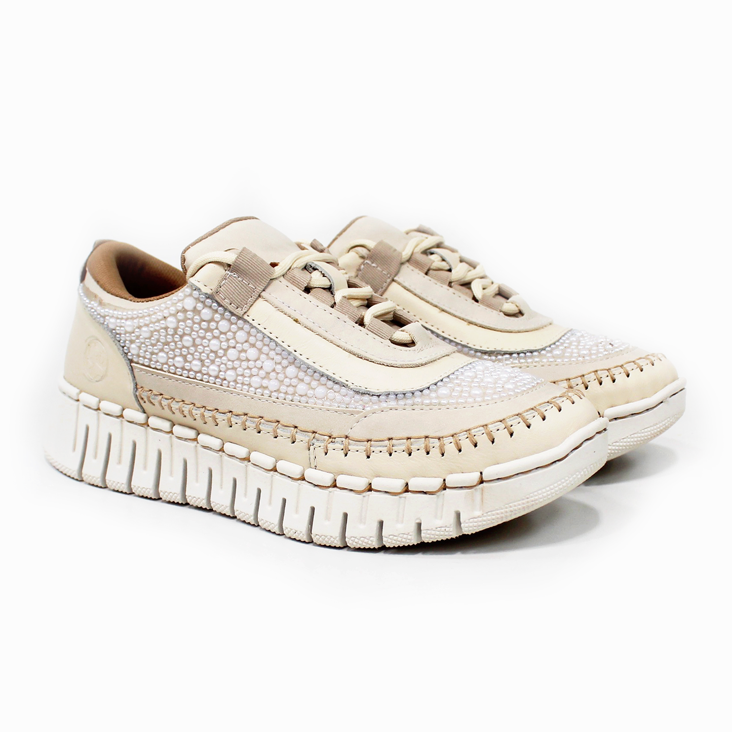Tenis Sneaker LOBO SOLO Confort de Piel Beige con Perlas de Dama