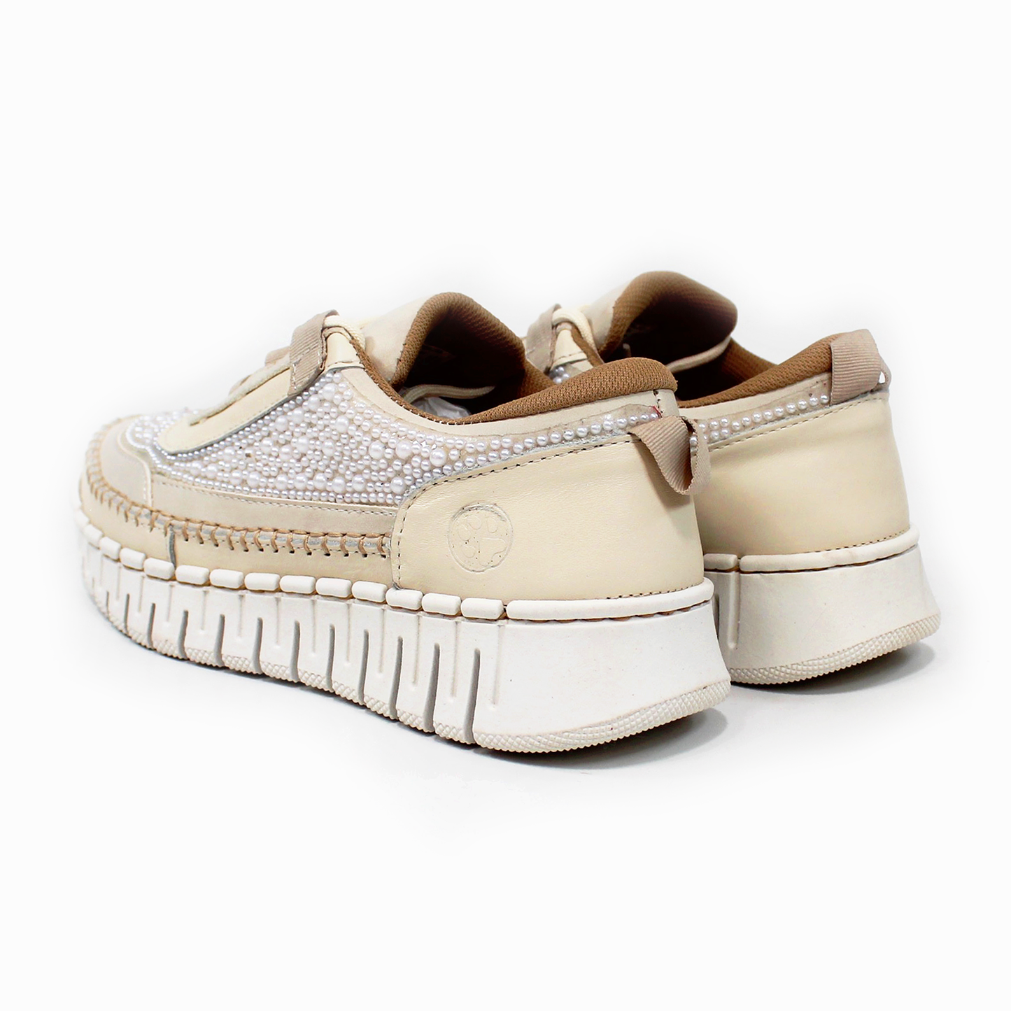 Tenis Sneaker LOBO SOLO Confort de Piel Beige con Perlas de Dama
