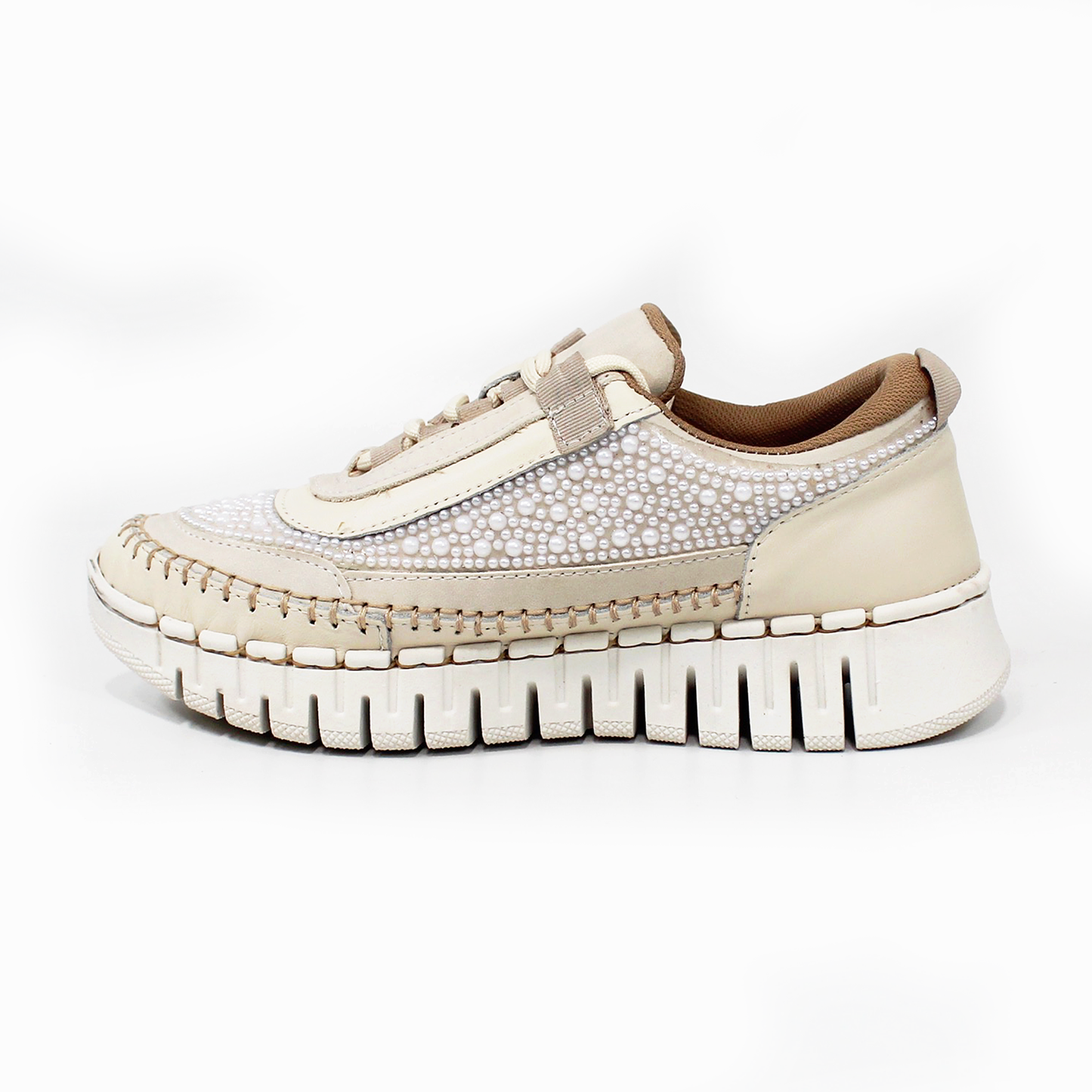 Tenis Sneaker LOBO SOLO Confort de Piel Beige con Perlas de Dama