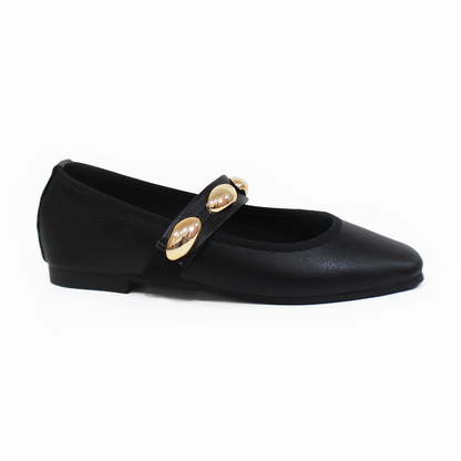Flat Negro con Tira de Botones Dorados TACZA