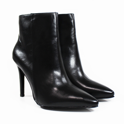 Botín Puntal Tacón Stiletto Negro Semipiel de Dama TACZA