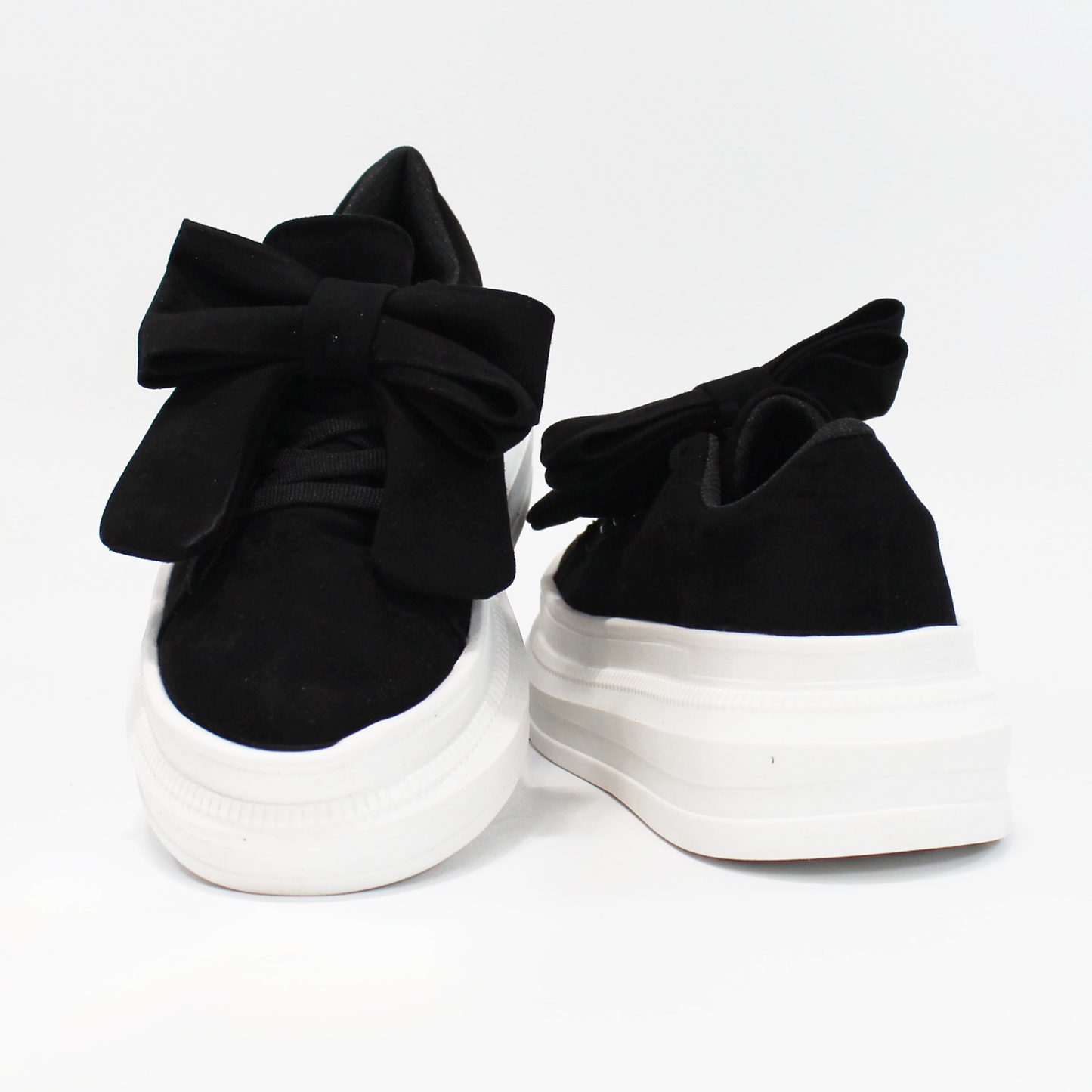 Sneaker Tenis Casual con Moño Negro Gamuza de Dama TACZA