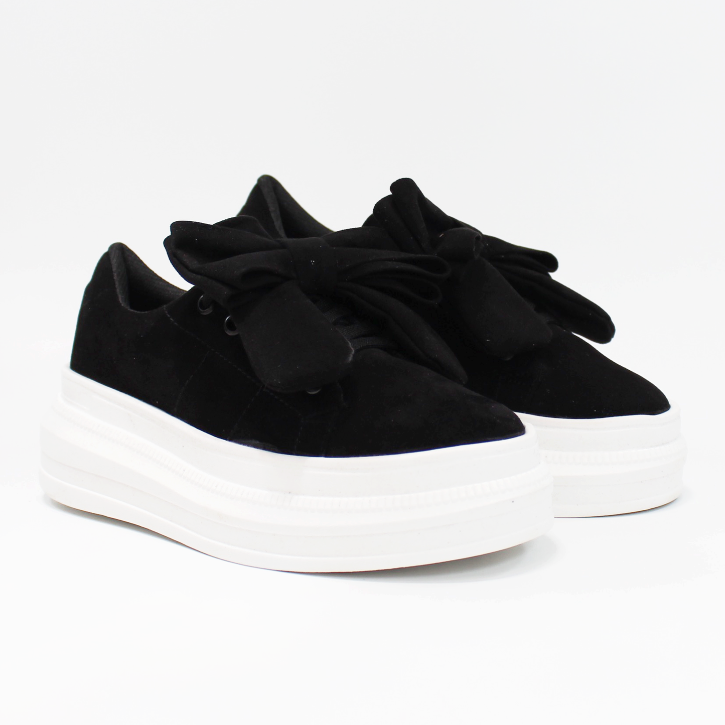 Sneaker Tenis Casual con Moño Negro Gamuza de Dama TACZA