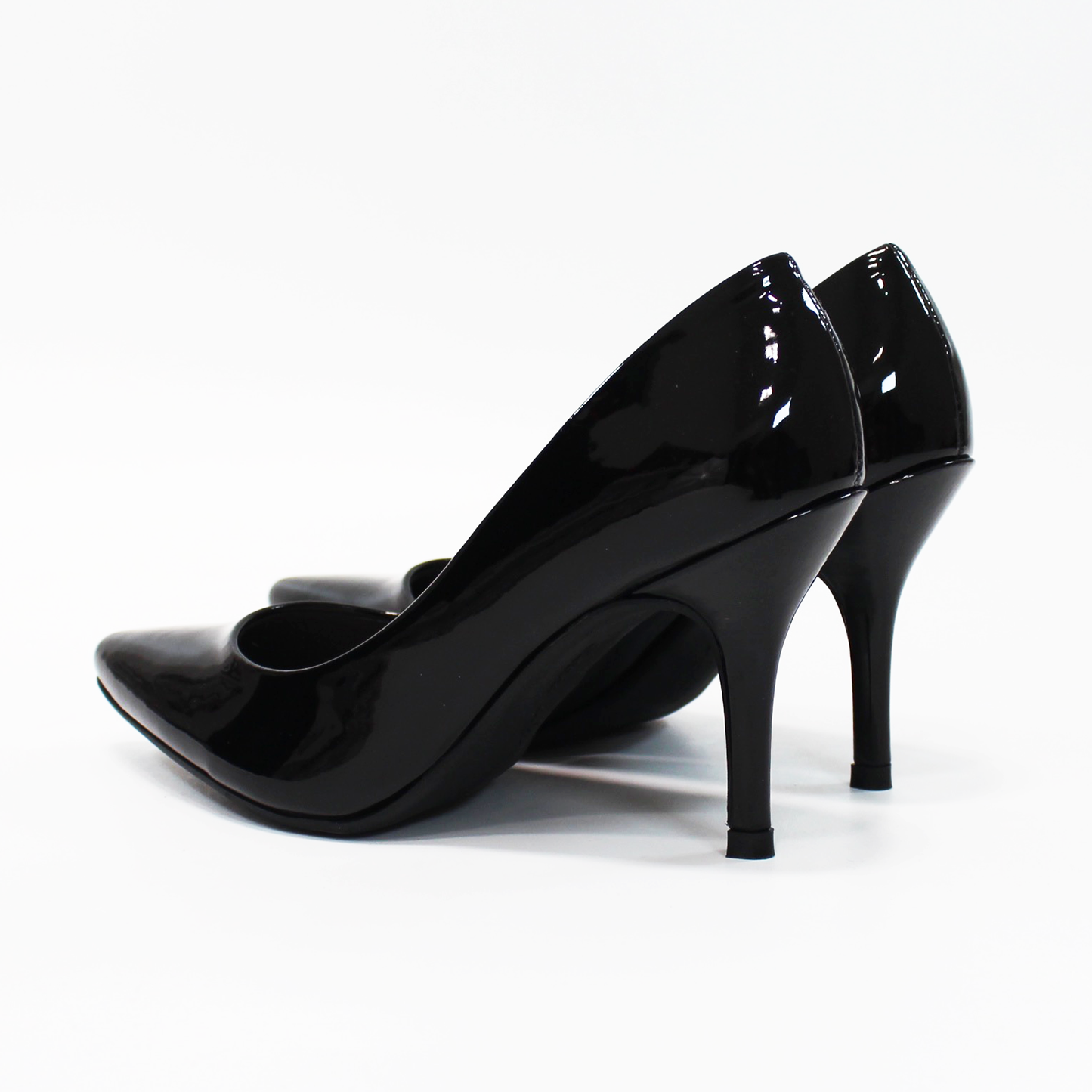 Zapatilla Negro Charol con Memory Foam de Dama G.LOREN