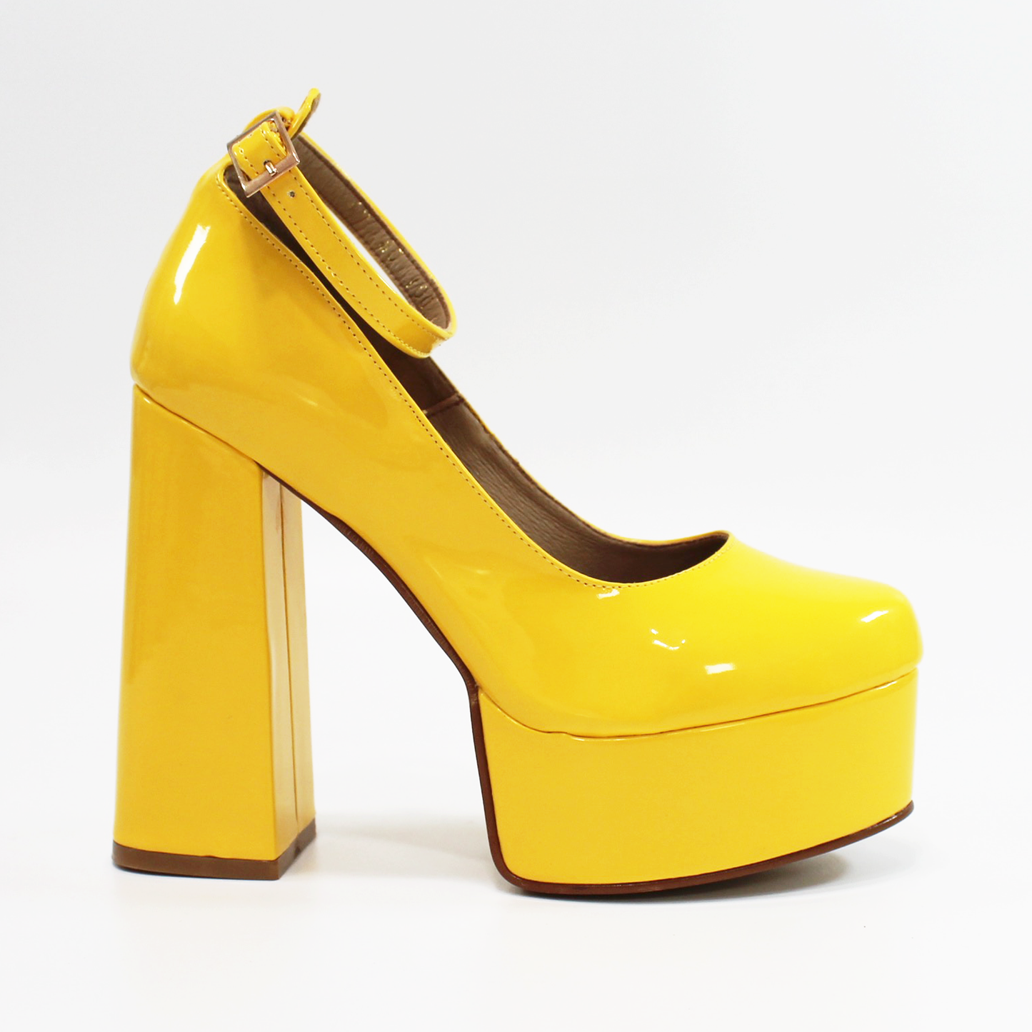 Zapato de Plataforma Tacón Amarillo Charol con Correa de Dama TACZA