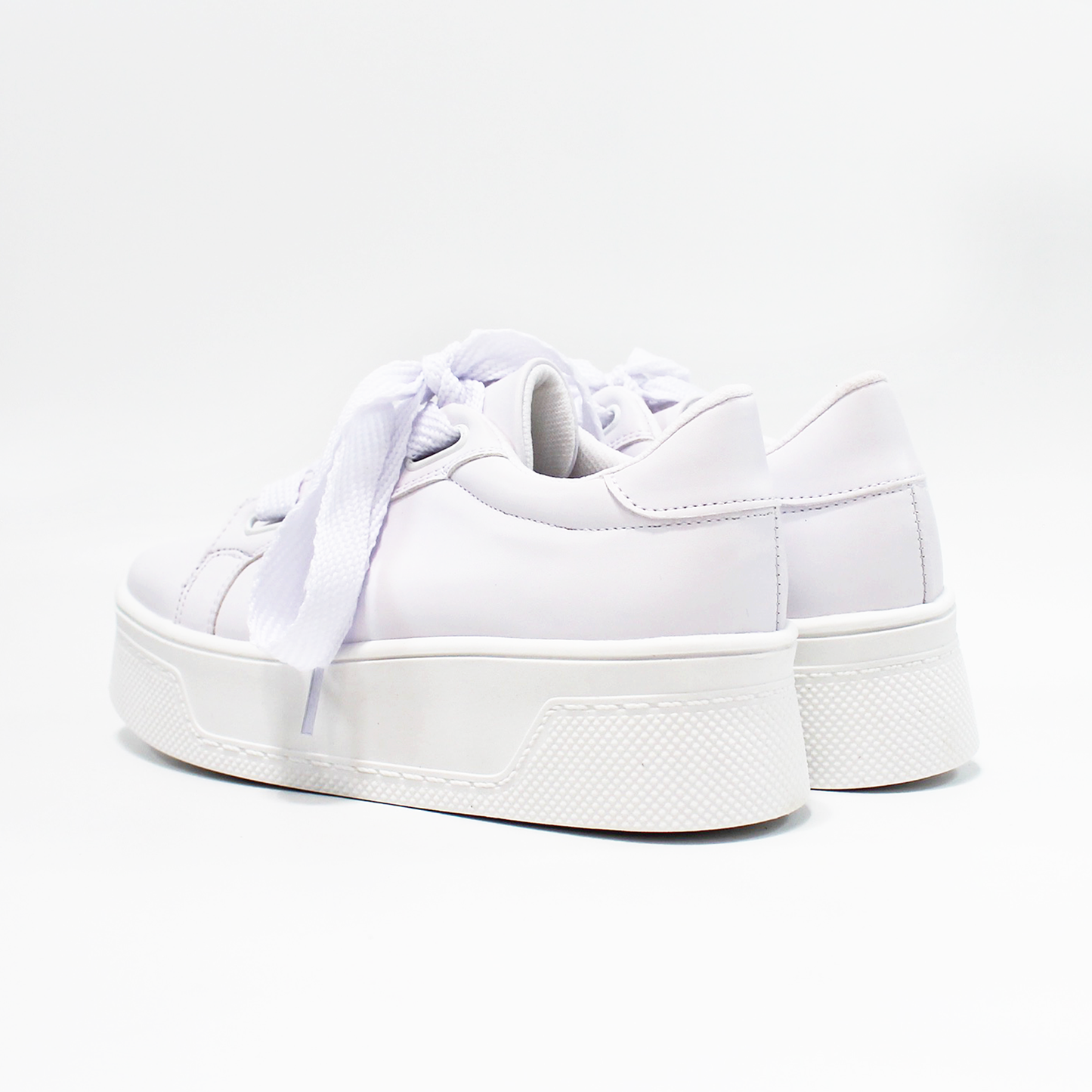 Tenis Casual Blanco con Cintas Gruesas de Dama TACZA